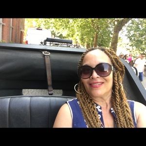 Meet your Posher, Leah